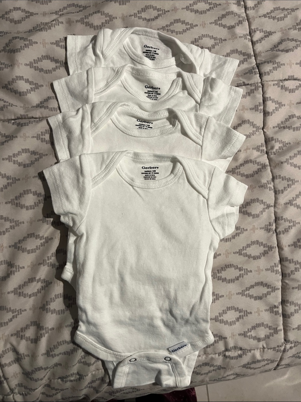 Gerber White Short Sleeve Baby Onesies Set
